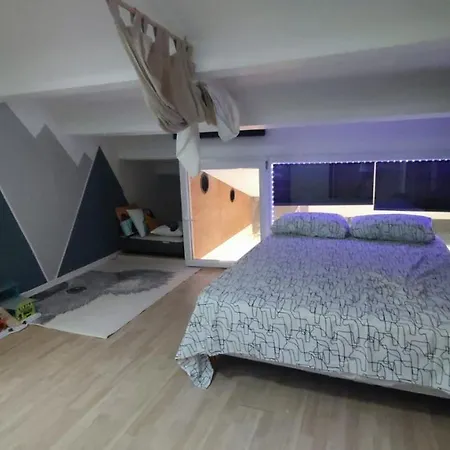 T2 5 Personnes Apartamento