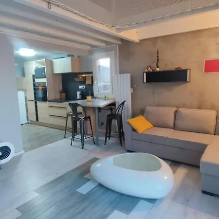 T2 5 Personnes Apartment *